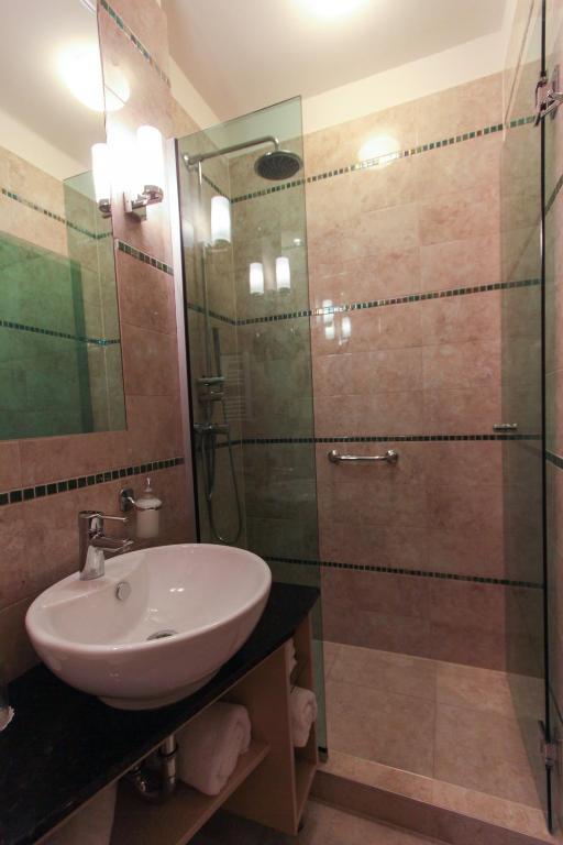 Deluxe Double Suite,1205819389:JPEG
